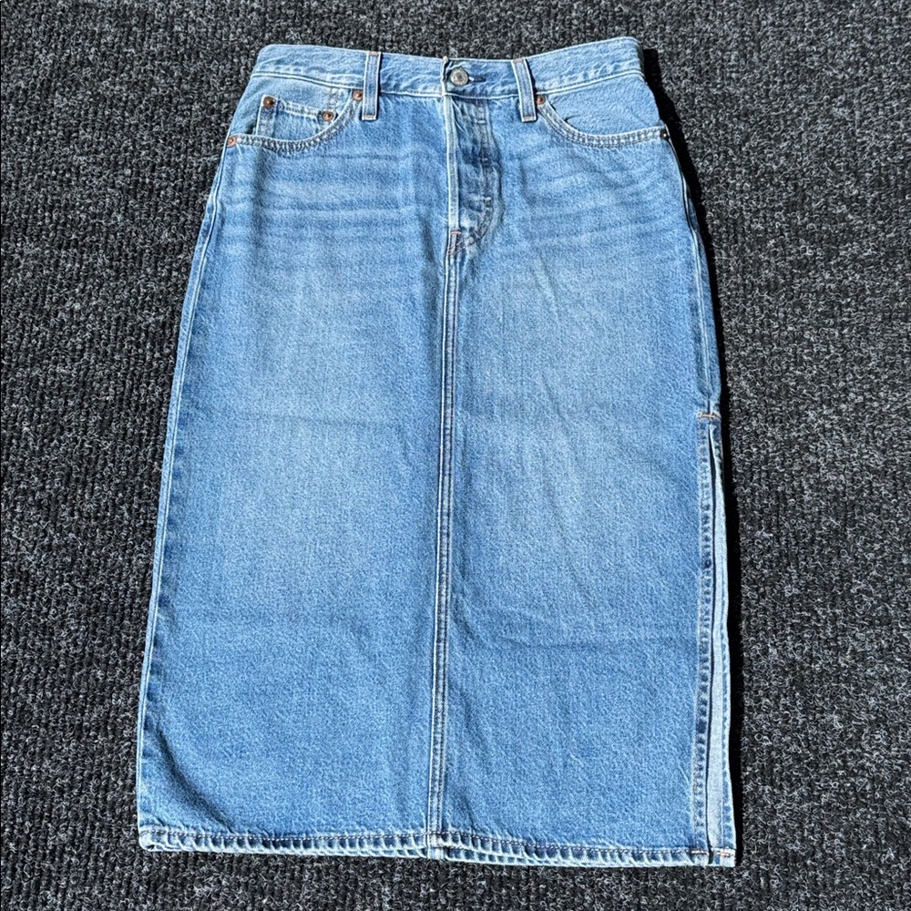 Levi’s denim skirt